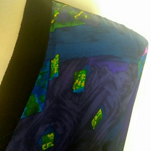 2 piece St. John Collection silk & wool knit suit - Picture 7 of 8